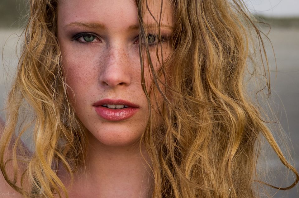 RED HAIR & FRECKLES